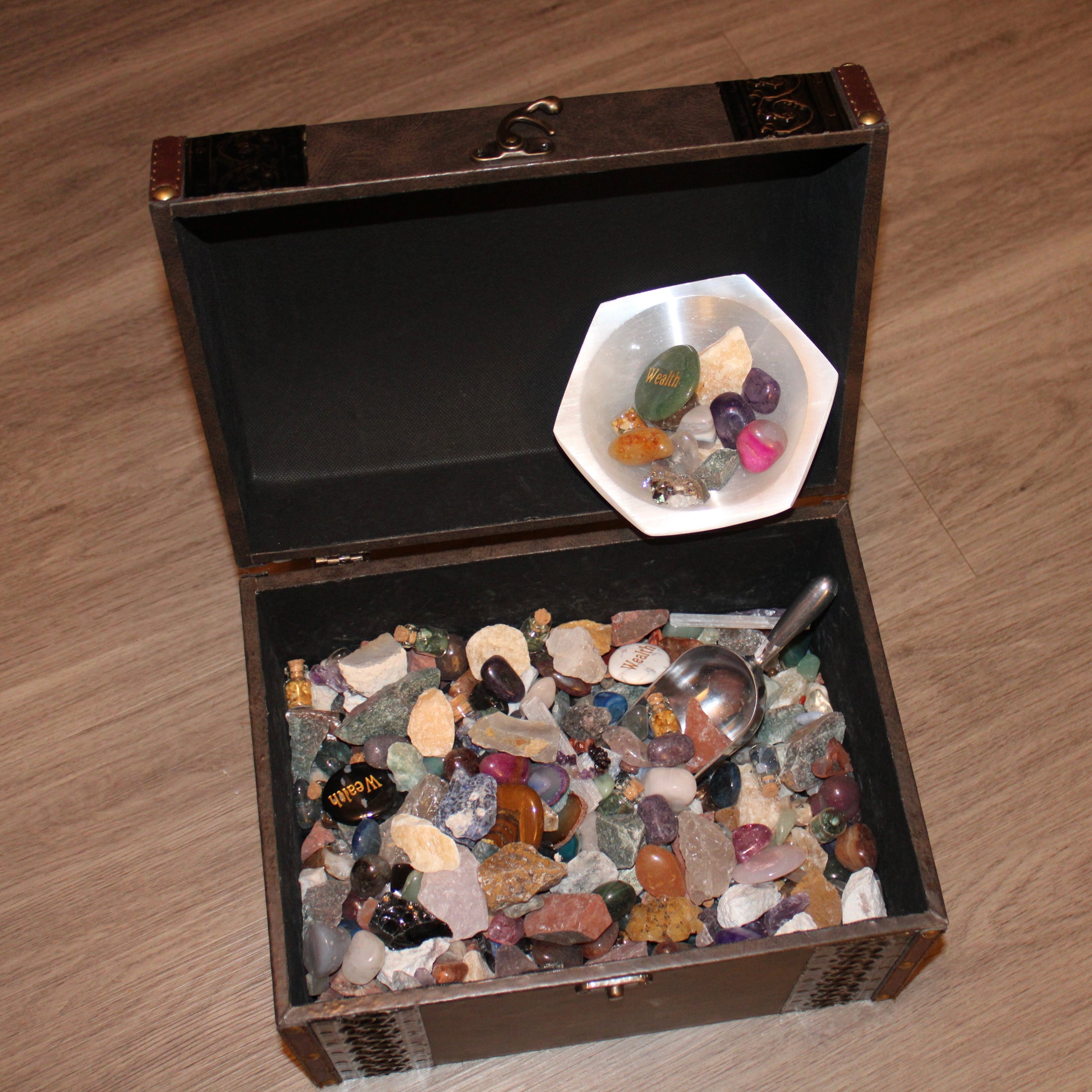Lucky Crystal Scoop